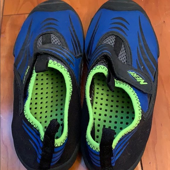 Nerf water shoes size 13/1 - Picture 7 of 7